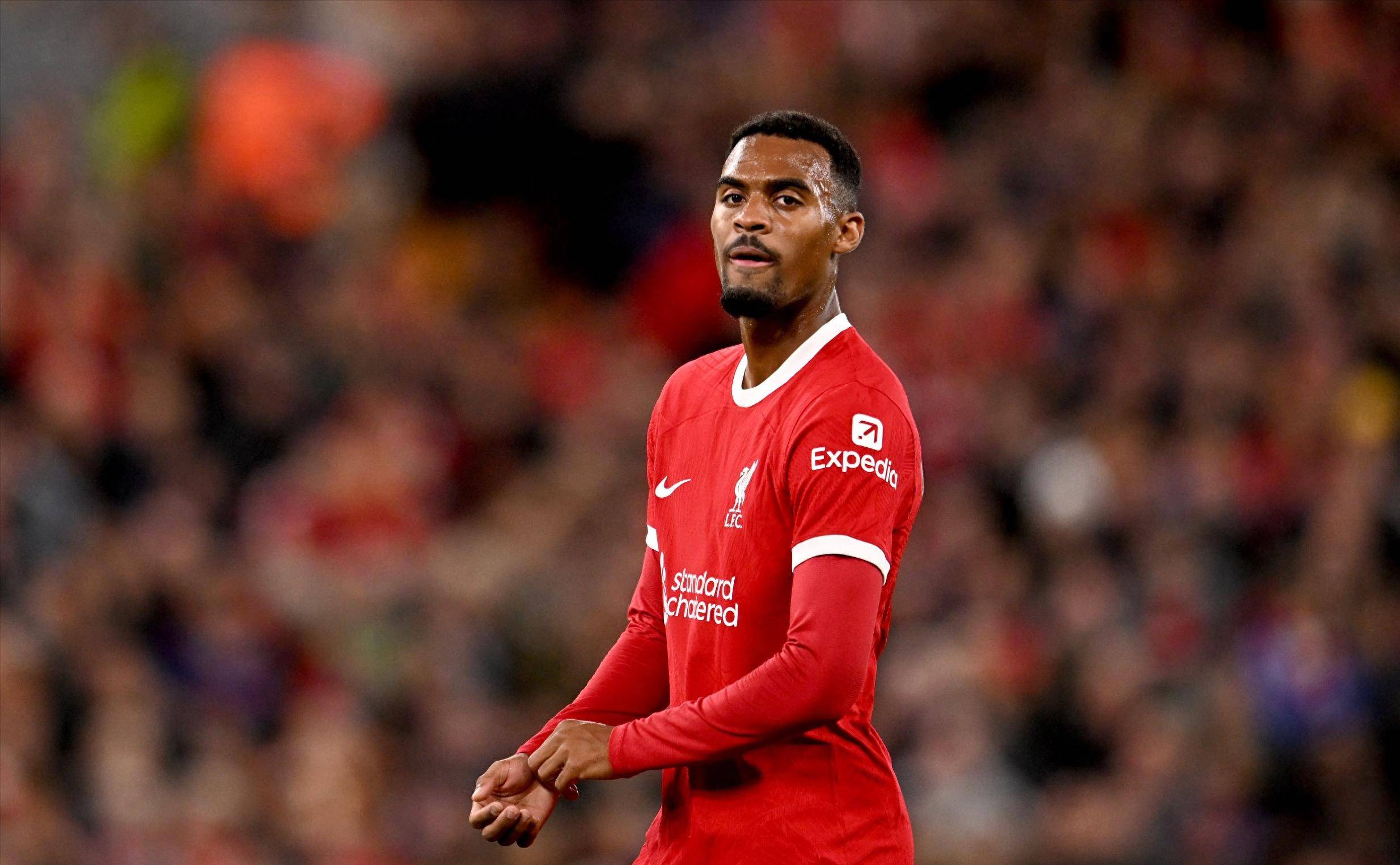 领先32分东契奇松懈太快！单节5失误遭疯狂追分 16中7湖人重返第五