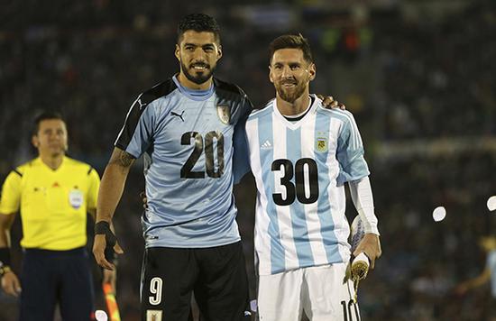 凯迪拉克F1新赛季阵容公布，中国车手周冠宇入队