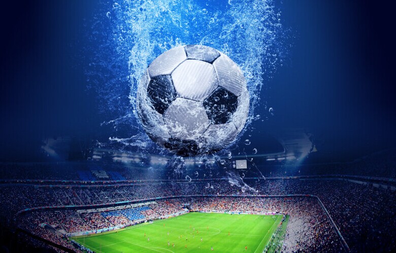 小岛秀夫获赠伊藤润二全彩漫画集 惊道彩色版更恐怖