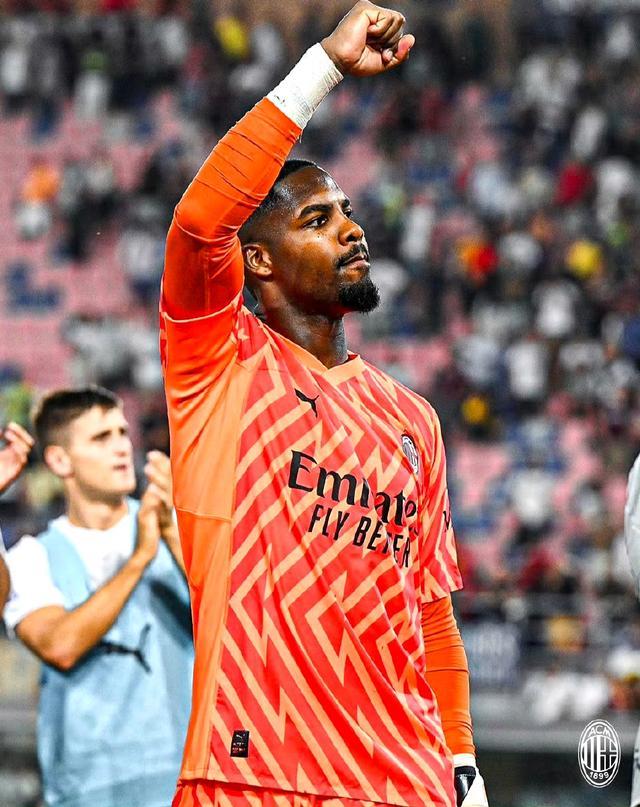 武切维奇35+7+5森萨博空砍43+5 公牛险胜爵士